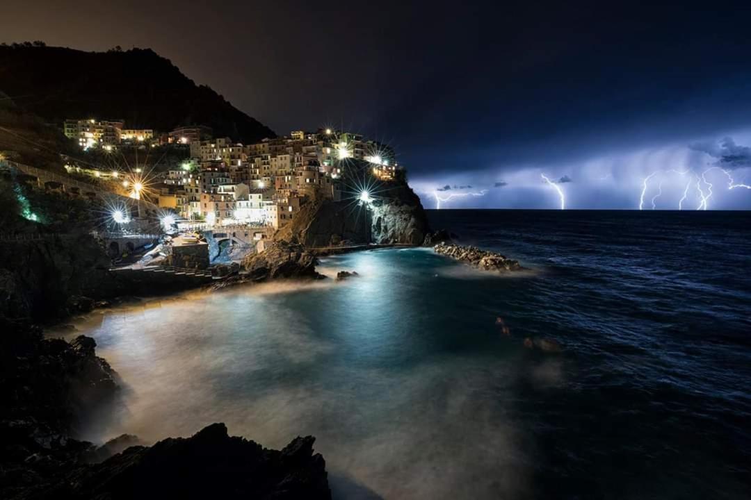 Posidonia Cinque Terre Guesthouse Manarola Bagian luar foto